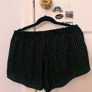 super cute brandy melville shorts❣️